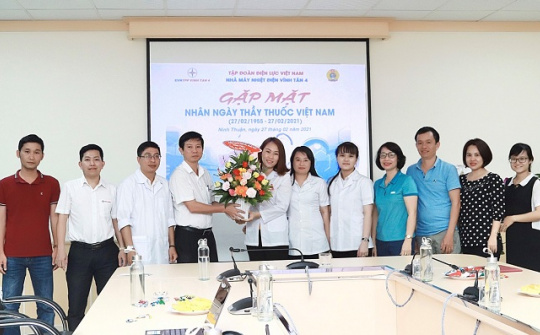 Vĩnh Tân 4: Chúc mừng Tổ Y tế Nhà máy nhân Ngày Thầy thuốc Việt Nam