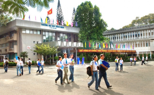 Chính sách đẩy mạnh liên kết đại học - công nghiệp trong xu hướng tự chủ đại học - Trường hợp điển hình của Trường Đại học Bách khoa - Đại học Quốc gia Thành phố Hồ Chí Minh