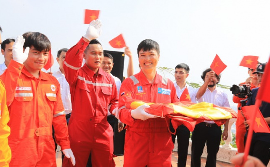 Mùa Xuân từ những giếng dầu: Hành trình xúc cảm của người dầu khí