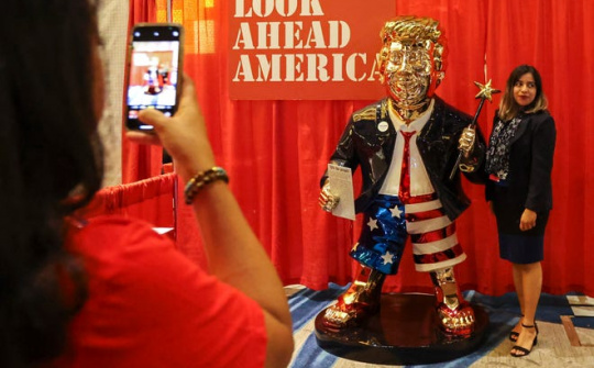 [Quốc tế nổi bật] Ông Trump nghĩ mình là Chúa