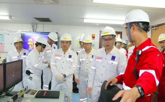 Mỗi giàn khoan trên biển là một cột mốc chủ quyền