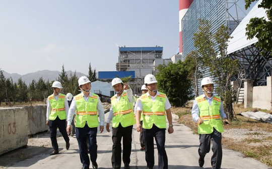 Đoàn giám sát Ủy ban KHCN&MT Quốc hội kiểm tra tại Trung tâm Điện lực Vĩnh Tân