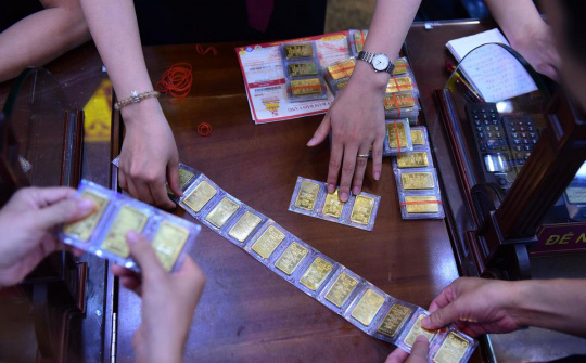 Giá vàng quay đầu giảm, xuống còn 55,3 triệu đồng/lượng