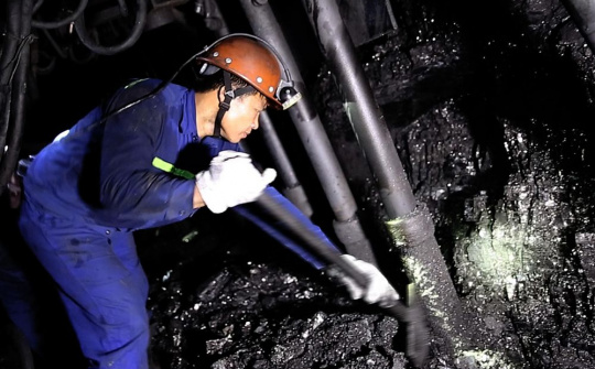 Thợ lò làm việc tối đa 8 giờ/ca