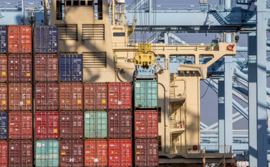 Giá cước vận tải container sẽ còn ở mức cao đến cuối năm nay