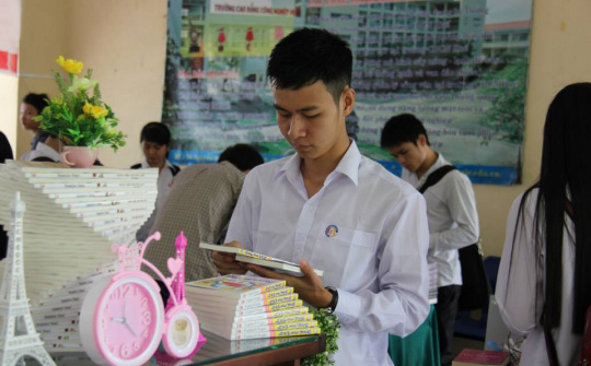 Trường Cao đẳng Công nghiệp Huế: Phát triển văn hóa đọc - Khơi dậy khát vọng cho sinh viên
