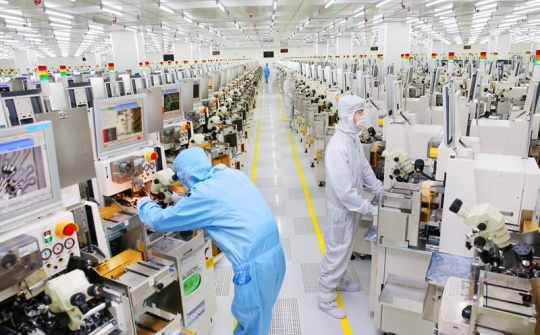 Tình trạng thiếu hụt trở nên trầm trọng trên toàn cầu, giá vật liệu bán dẫn tăng 20%