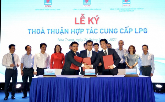 Ký kết “Thỏa thuận hợp tác cung cấp LPG” và “Hợp đồng khung cung cấp LNG” giữa các đơn vị của PV GAS