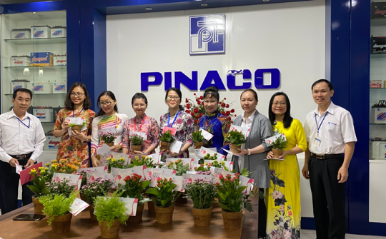 Khen thưởng 14 tập thể và 50 cá nhân “Giỏi việc nước, đảm việc nhà” ngành Hóa chất