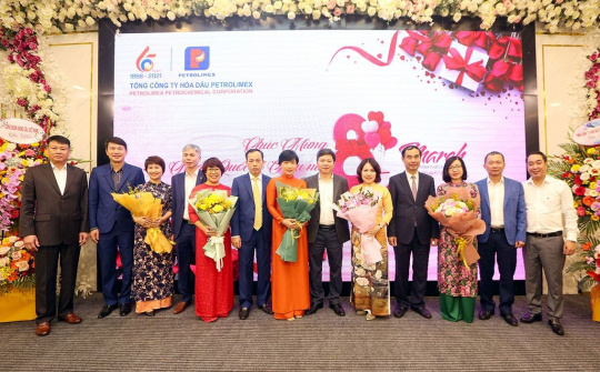 Phụ nữ PLC - Một nửa yêu thương