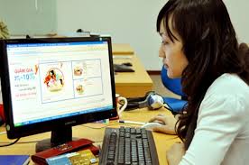 Giải pháp phòng tránh rủi ro đối với người mua hàng trong các giao dịch thương mại điện tử tại thị trường Việt Nam