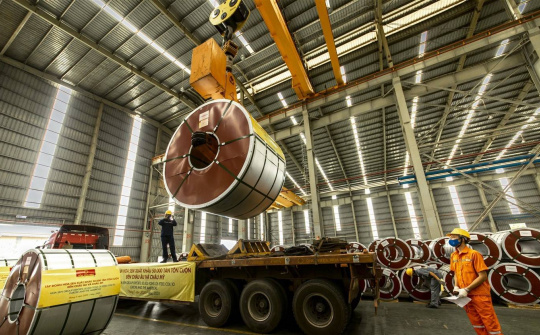 Để thép Việt đứng vững giữa guồng quay phòng vệ