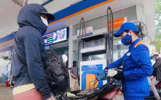 Giá xăng dầu tăng trở lại