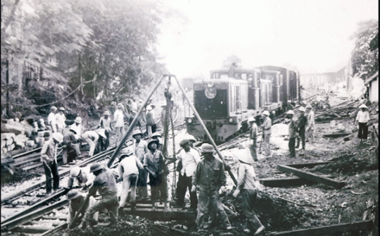 Đường tàu khát vọng “đi suốt bốn mùa Xuân”