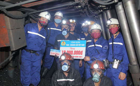 Công đoàn TKV thăm, động viên các đơn vị vượt khó của Than Mông Dương