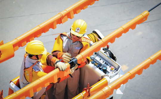 Năm 2021, EVNCPC sẽ lắp đặt 100% công tơ điện tử và đo xa