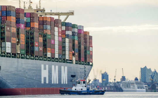 Giá cước vận tải container tuyến Châu Á – Châu Âu chạm mức cao kỷ lục