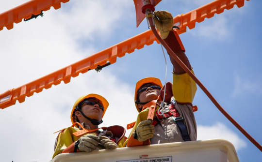 EVNSPC: Chuyển từ cung cấp thuần tuý sang chăm sóc khách hàng