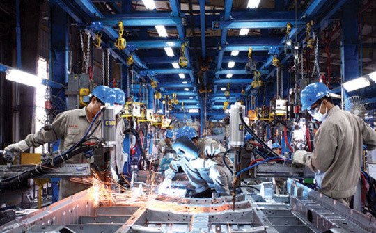 Tổng thuật: Những chiến lược mới trong chống dịch và phát triển kinh tế