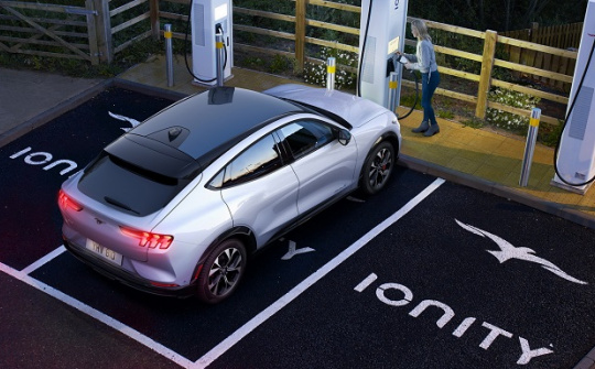 Ford tiếp tục đầu tư mạnh vào các nhà máy sản xuất ở châu Âu, kỳ vọng tăng trưởng xe điện