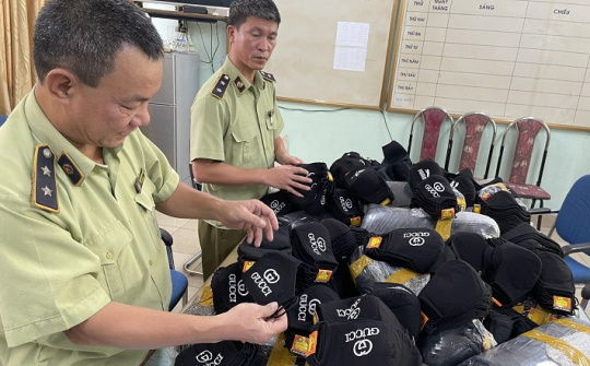 Hà Nội: 7 vụ buôn lậu, gian lận thương mại, giả thương hiệu lớn bị triệt phá trong tháng 4