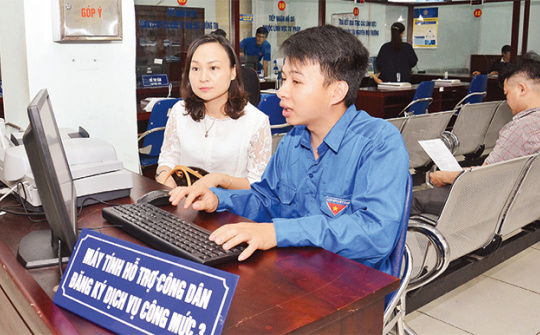 Giải quyết thủ tục hành chính tại trung tâm phục vụ hành chính công tỉnh Quảng Ngãi