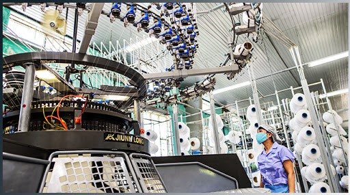 Viện Nghiên cứu Dệt may sản xuất thử nghiệm vải có độ cách nhiệt cao