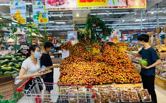 Tháng đầu tiên của năm 2023: Bán lẻ tăng 20%, xuất siêu 3,6 tỷ USD