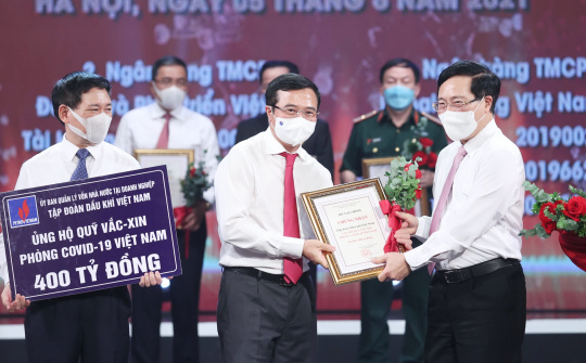 PV GAS tiếp tục ủng hộ 20 tỷ đồng, đồng hành cùng các tỉnh thành phòng chống COVID-19