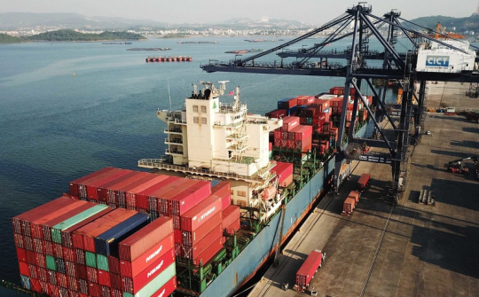 [Inforgraphic]  Nhập khẩu tạo nguồn hàng cho sản xuất, xuất khẩu