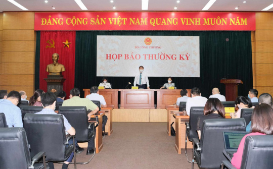 Họp báo thường kỳ Bộ Công Thương: Nhiều vấn đề trong ngành điện được giải đáp