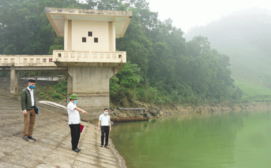 Xóa bỏ các trọng điểm xung yếu đê điều, hồ đập