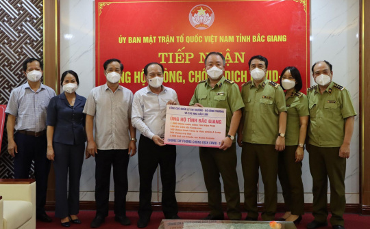 “Chia lửa” cùng Bắc Giang, QLTT tiếp tục gửi vật tư y tế, nhu yếu phẩm đến tâm dịch