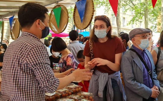 Người tiêu dùng Pháp ấn tượng với vải thiều Việt Nam