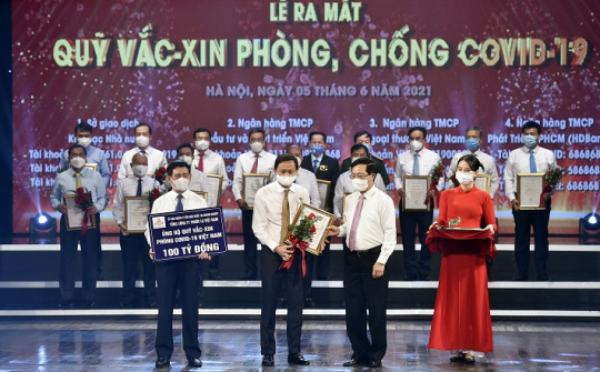Vinataba ủng hộ 100 tỷ đồng vào Quỹ vắc-xin phòng, chống Covid-19