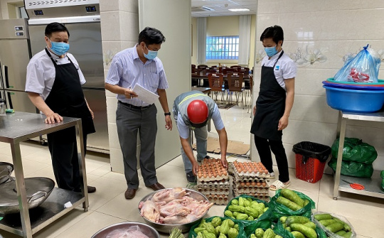 Nhiệt điện Vĩnh Tân 4: Tăng cường công tác vệ sinh an toàn thực phẩm tại bếp ăn