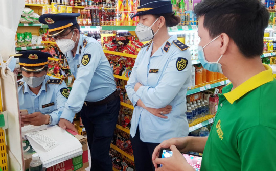 Xử phạt một cửa hàng Bách hoá xanh bán hàng cao hơn giá niêm yết