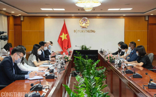 Thúc đẩy hợp tác công nghiệp, thương mại, đầu tư giữa Việt Nam và các nước Cộng đồng Pháp ngữ