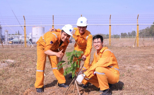 [Truyền thống Công Thương] Hành trình kiên trì học hỏi của người kỹ sư dầu khí