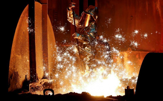 Giá quặng sắt Châu Á giảm sốc 10%, Trung Quốc đẩy mạnh kiểm soát sản lượng thép