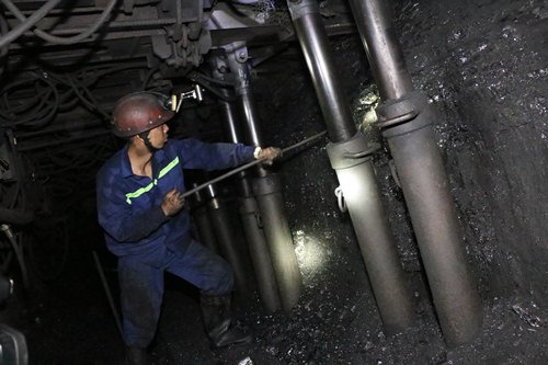 Ca làm việc của người lao động trong hầm lò không quá 9,5 giờ/ngày