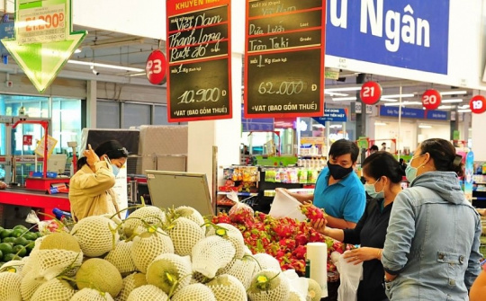 [TÁI CƠ CẤU] Thị trường trong nước bệ đỡ cho doanh nghiệp vượt qua khó khăn