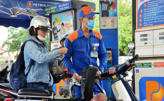 Giá xăng dầu giảm nhẹ từ chiều nay 27/7