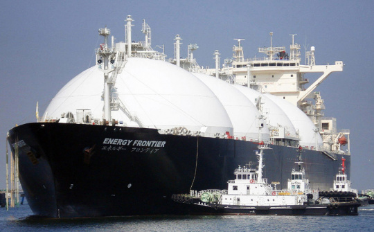 Giá khí LNG khu vực Châu Á tiếp tục lập đỉnh giá mới