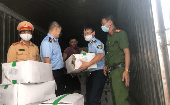 Hà Nội thu giữ số lượng lớn nội tạng động vật đông lạnh không rõ nguồn gốc