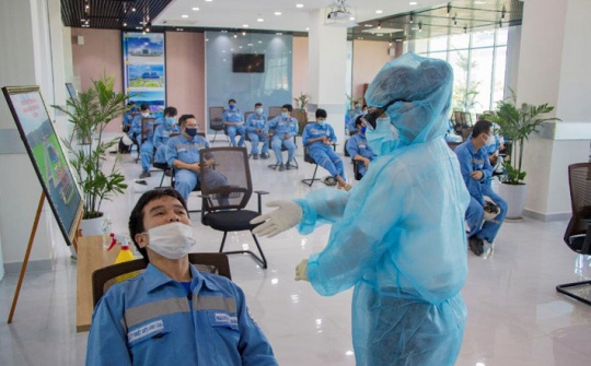 Công ty Nhiệt điện Vĩnh Tân triển khai Test nhanh tầm soát Covid-19