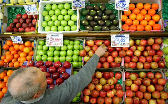 FAO: Giá lương thực toàn cầu giảm nhiệt sau 12 tháng tăng liên tục