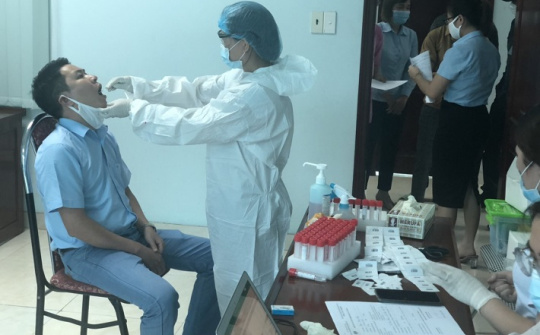 Công ty Môi Trường - TKV: Tổ chức lấy mẫu xét nghiệm SARS-CoV-2 cho 100% cán bộ, công nhân viên