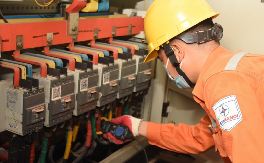 EVNHANOI triển khai thực hiện giảm giá điện đợt 4 cho khách hàng