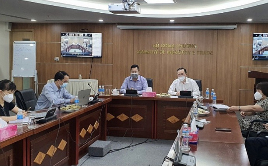 Sớm tạo “luồng xanh” để tháo gỡ vướng mắc trong sản xuất, lưu thông và xuất khẩu gạo